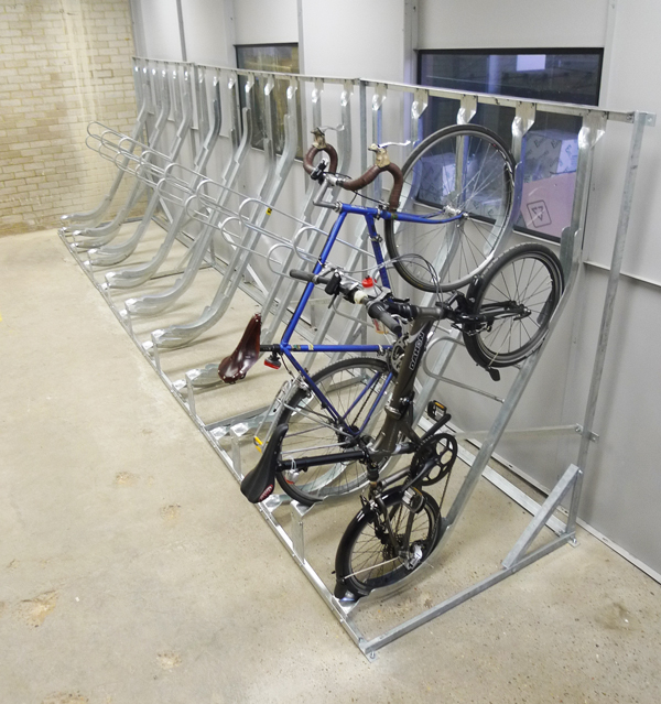 GUIDELINES FOR BICYCLE PARKING AND STALLING trid.trb.org